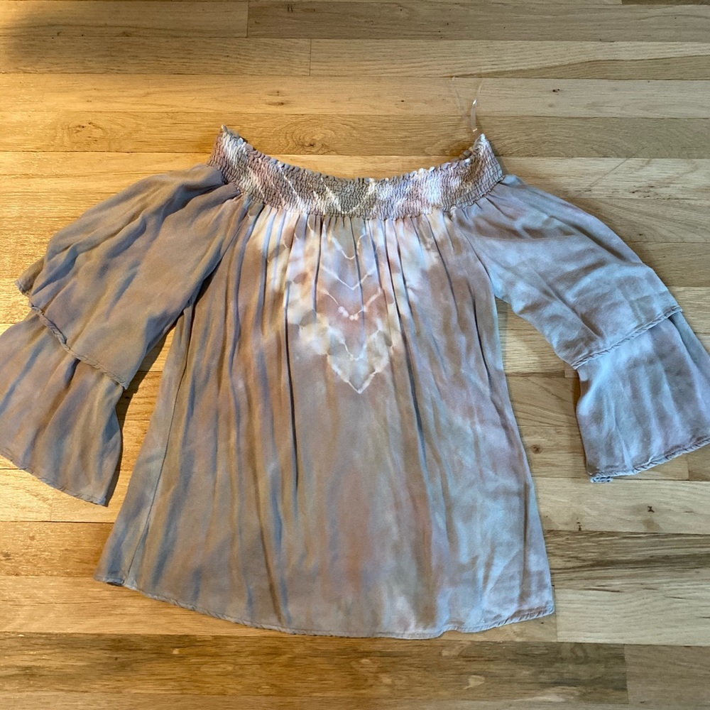 Off the shoulder Vintage Havana shirt